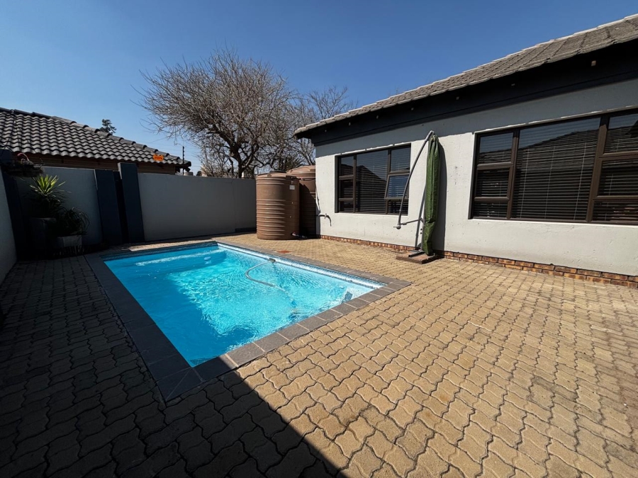 3 Bedroom Property for Sale in Suidheuwel Mpumalanga