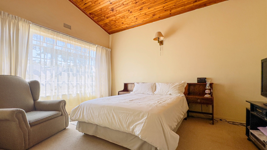 5 Bedroom Property for Sale in West Acres Ext 6 Mpumalanga