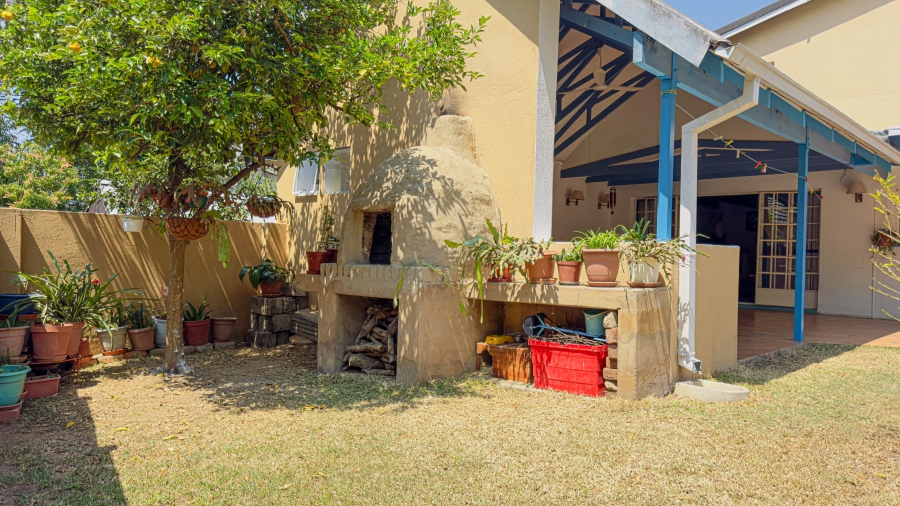 5 Bedroom Property for Sale in West Acres Ext 6 Mpumalanga