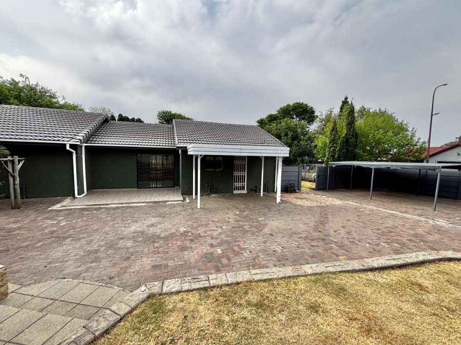 3 Bedroom Property for Sale in Suidheuwel Mpumalanga