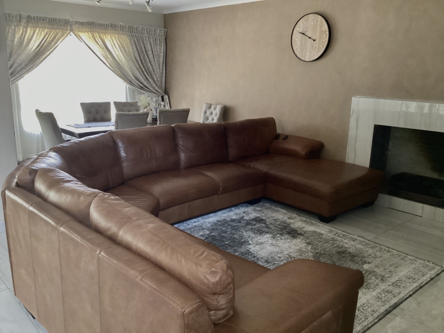4 Bedroom Property for Sale in Reyno Ridge Mpumalanga