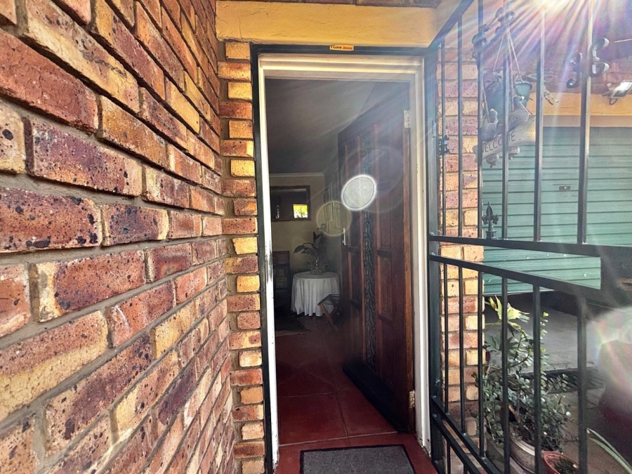 2 Bedroom Property for Sale in Noordrand Mpumalanga