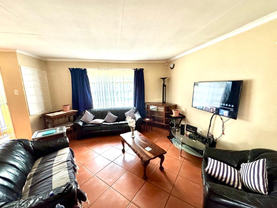2 Bedroom Property for Sale in Noordrand Mpumalanga
