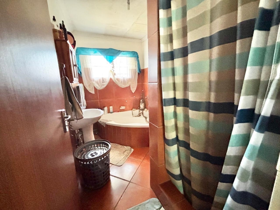 2 Bedroom Property for Sale in Noordrand Mpumalanga