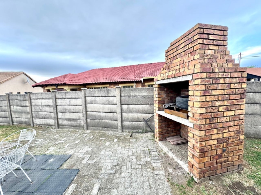 2 Bedroom Property for Sale in Noordrand Mpumalanga