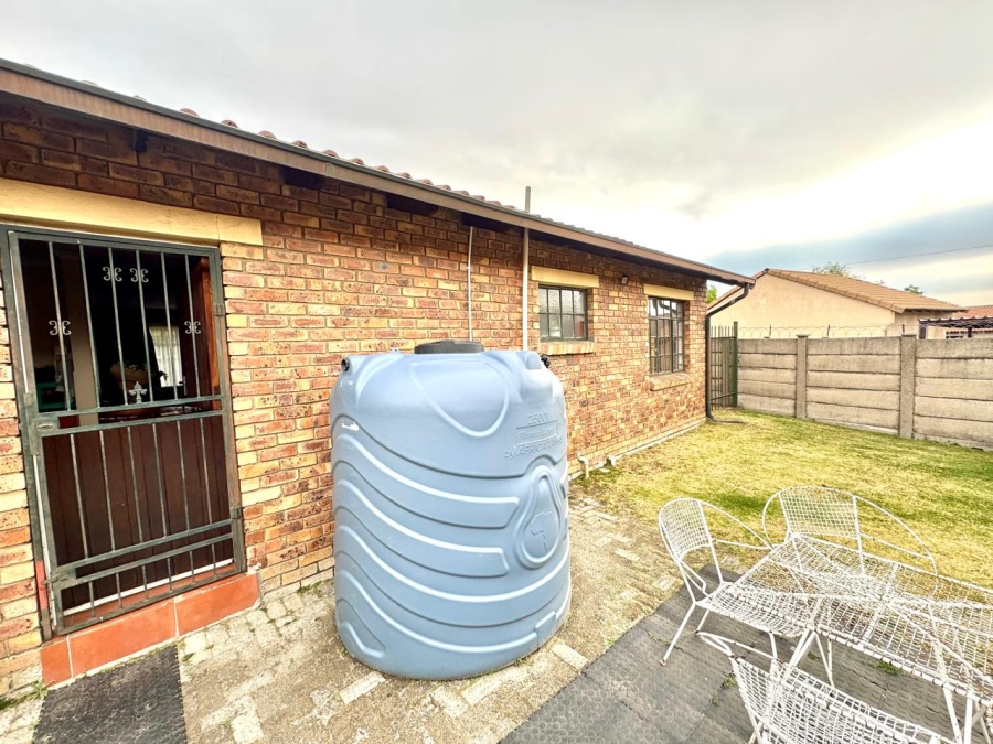 2 Bedroom Property for Sale in Noordrand Mpumalanga