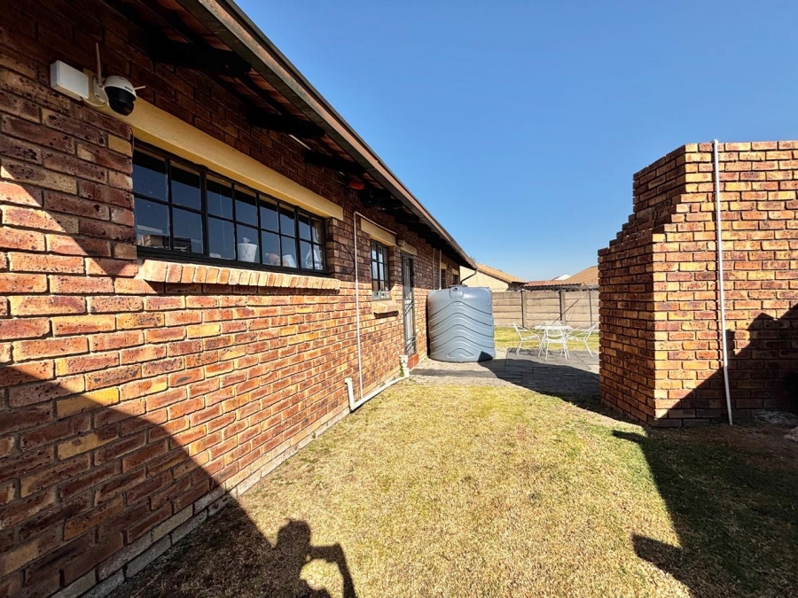 2 Bedroom Property for Sale in Noordrand Mpumalanga