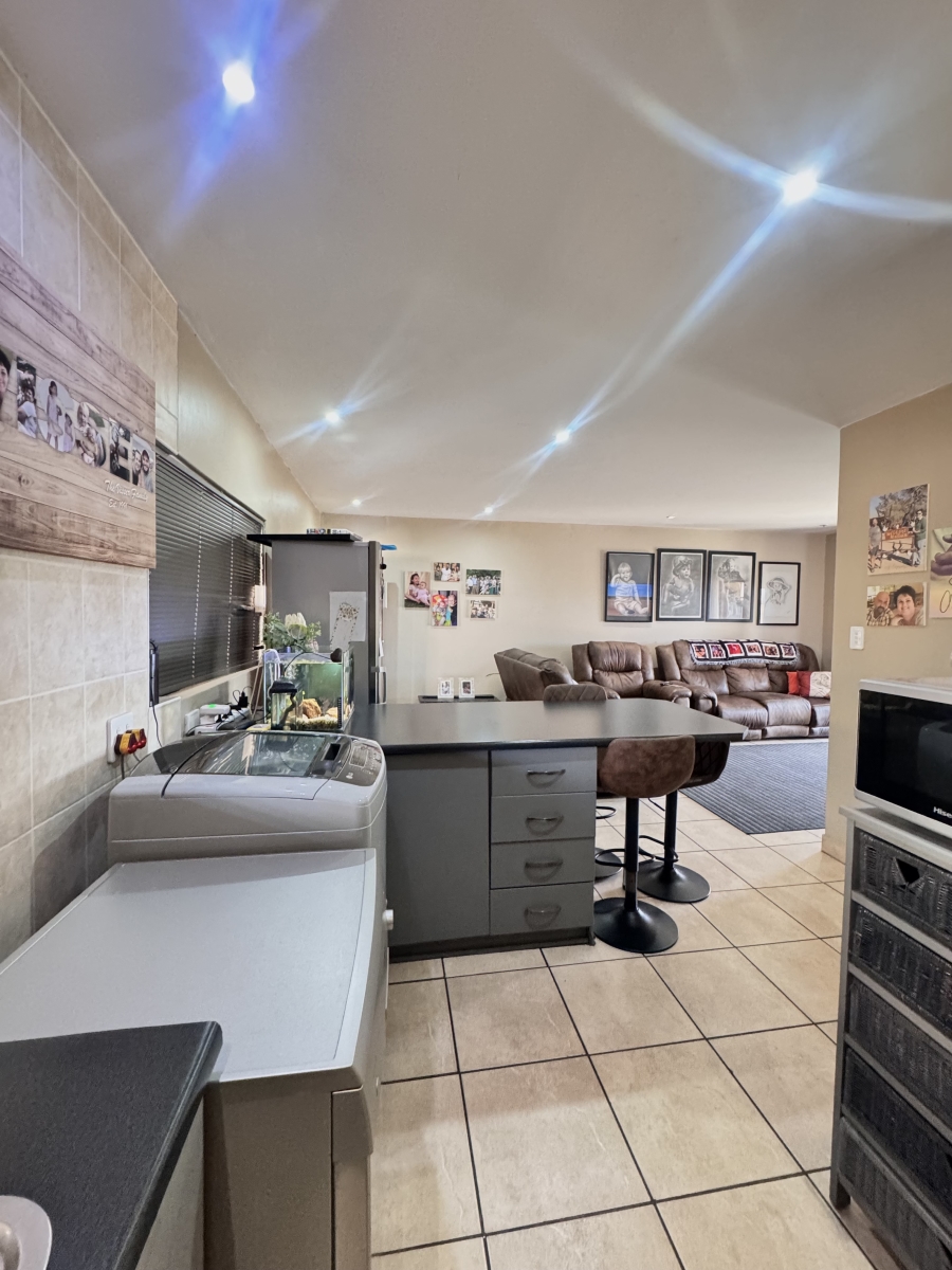 2 Bedroom Property for Sale in Reyno Ridge Mpumalanga