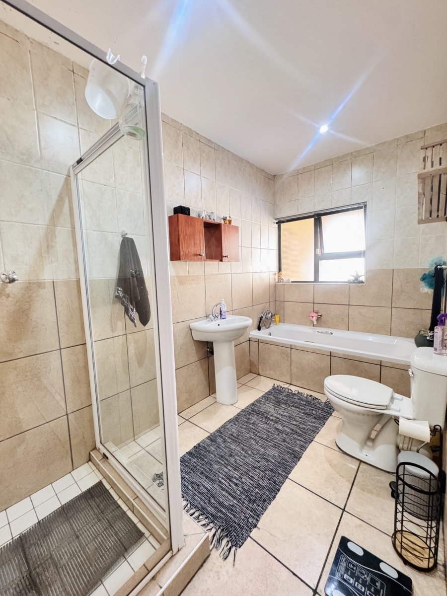 2 Bedroom Property for Sale in Reyno Ridge Mpumalanga
