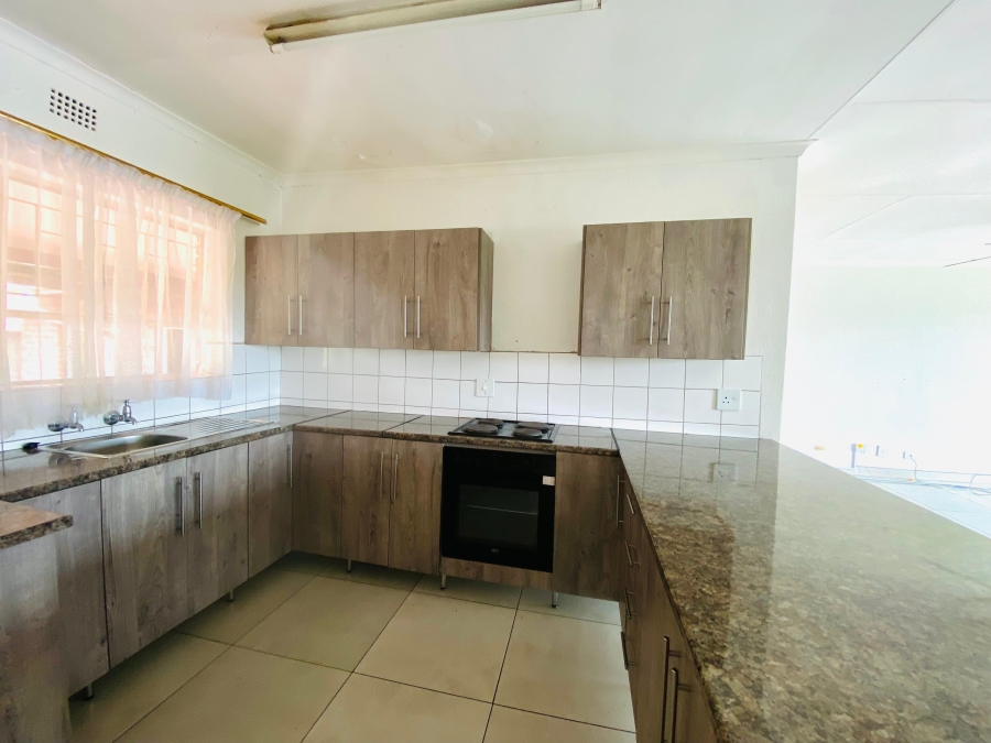 2 Bedroom Property for Sale in White River Mpumalanga
