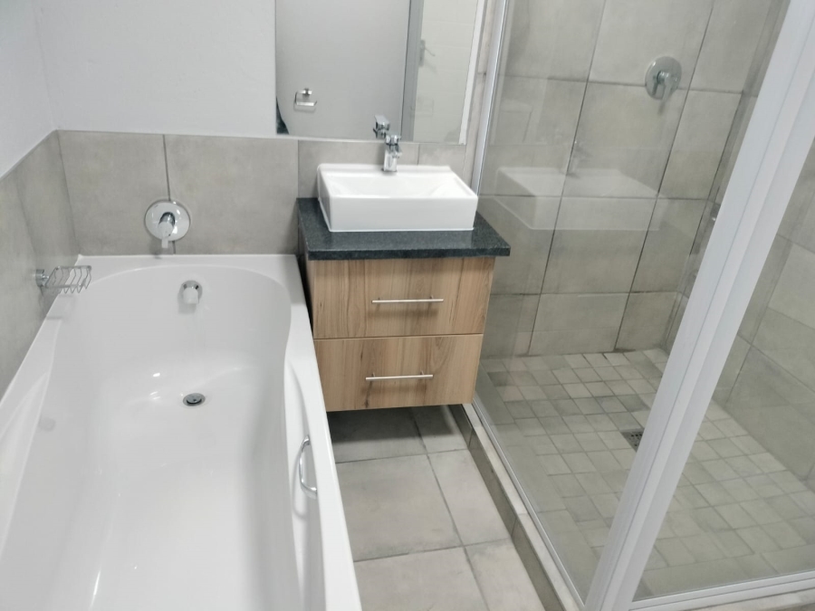 To Let 2 Bedroom Property for Rent in West Acres Mpumalanga