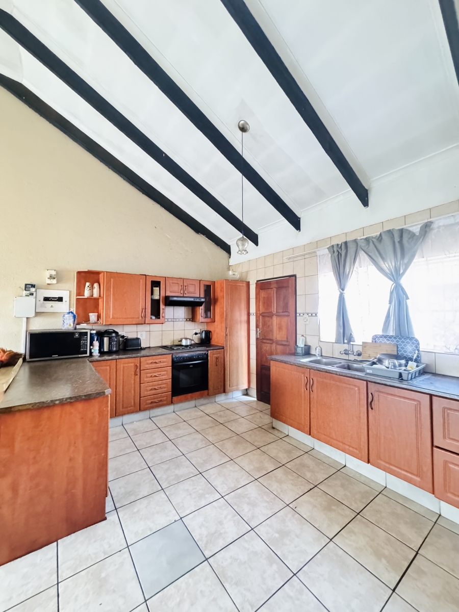 2 Bedroom Property for Sale in Witbank Mpumalanga