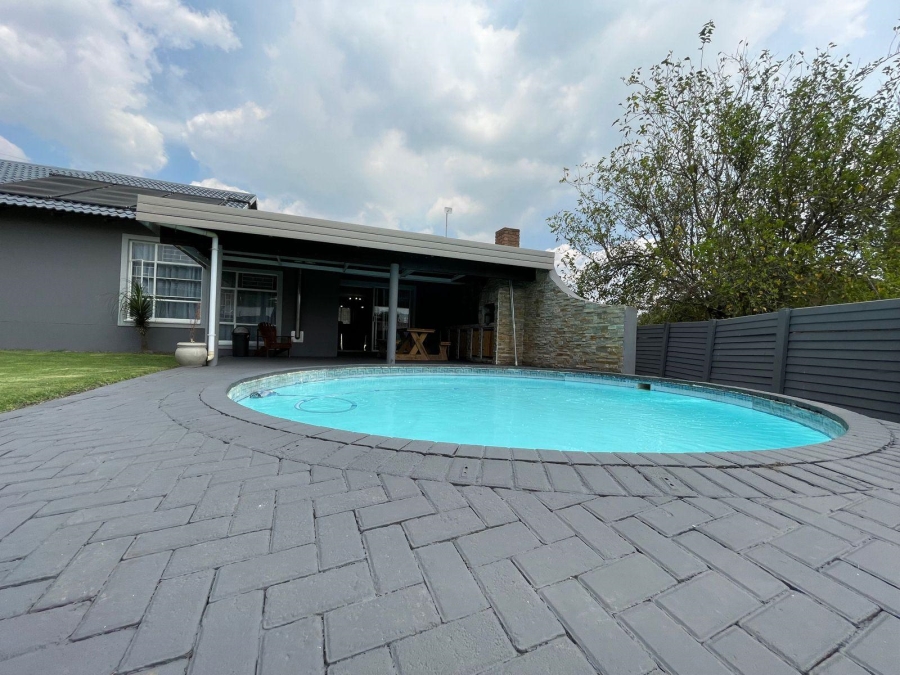 3 Bedroom Property for Sale in Sunset Park Mpumalanga