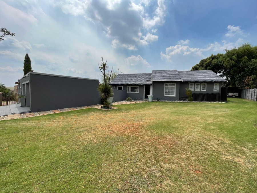 3 Bedroom Property for Sale in Sunset Park Mpumalanga