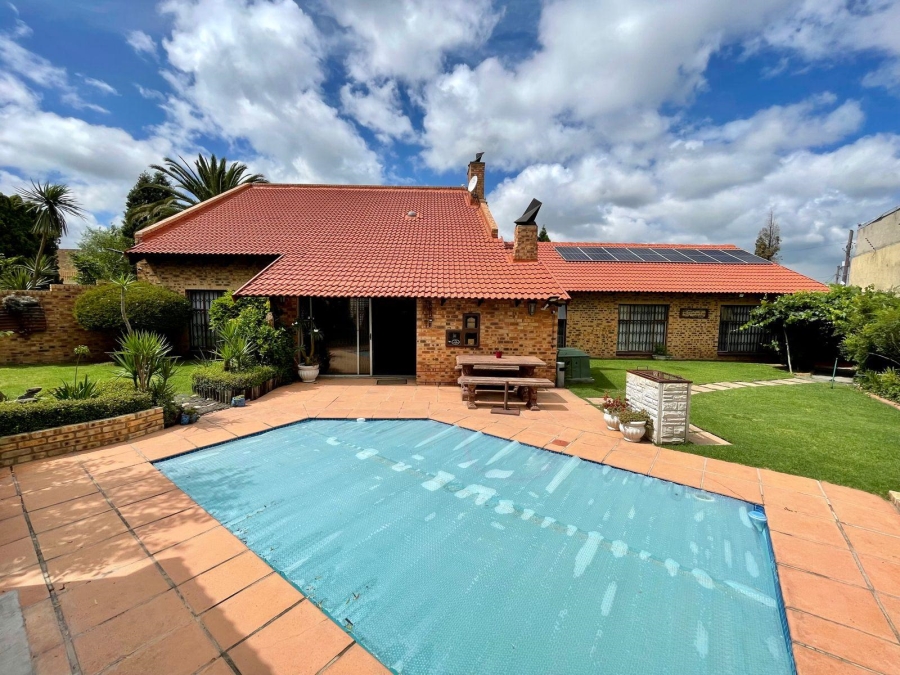 4 Bedroom Property for Sale in Noordrand Mpumalanga