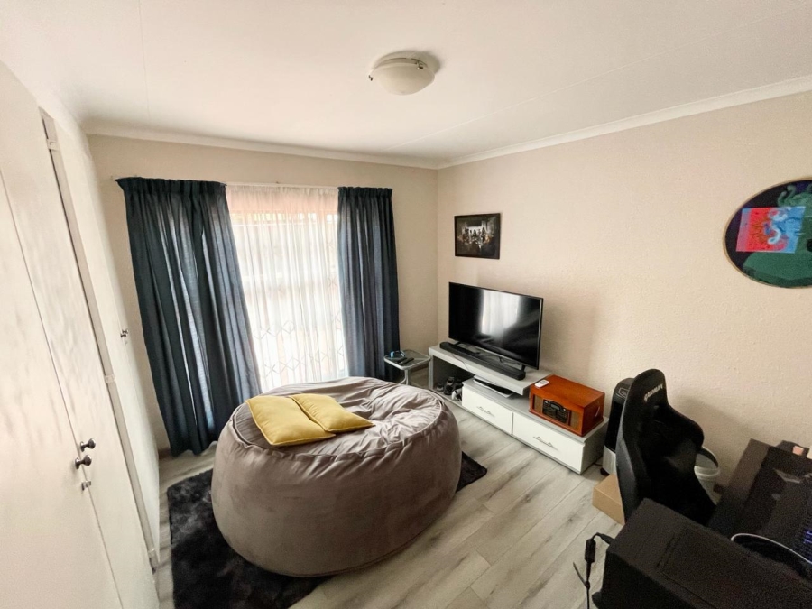 4 Bedroom Property for Sale in Noordrand Mpumalanga