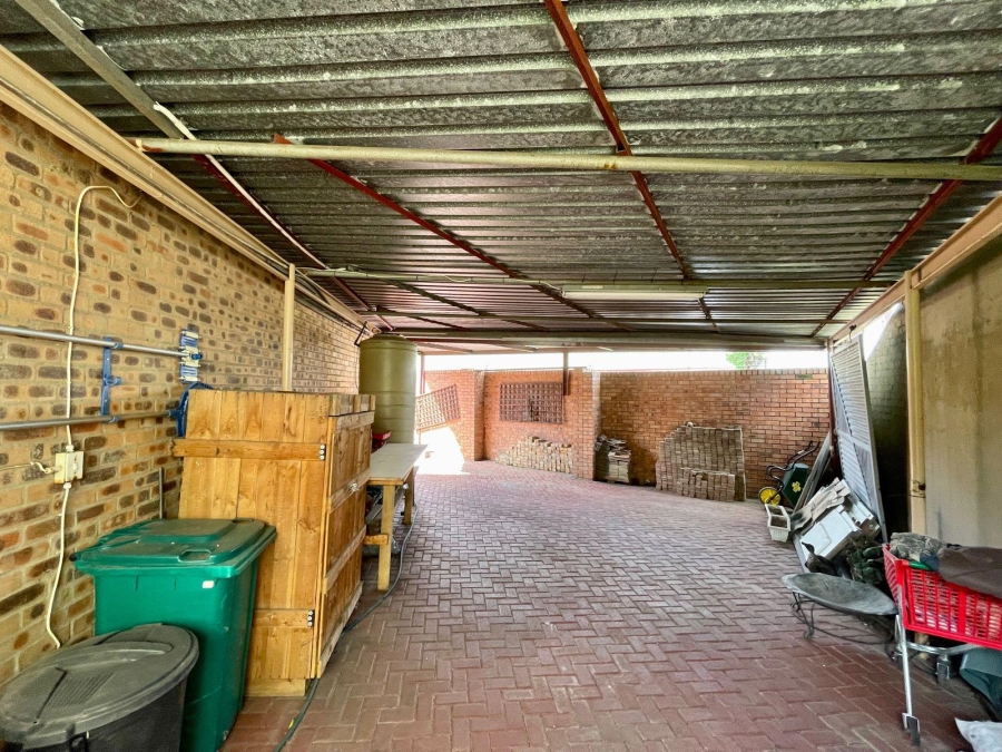 4 Bedroom Property for Sale in Noordrand Mpumalanga