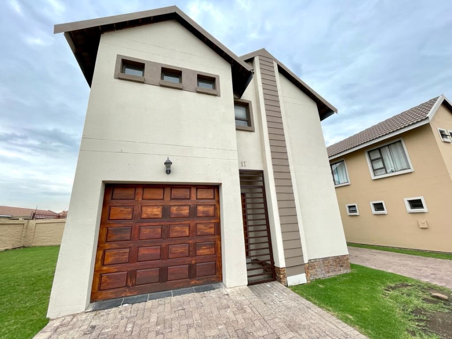 2 Bedroom Property for Sale in Noordrand Mpumalanga