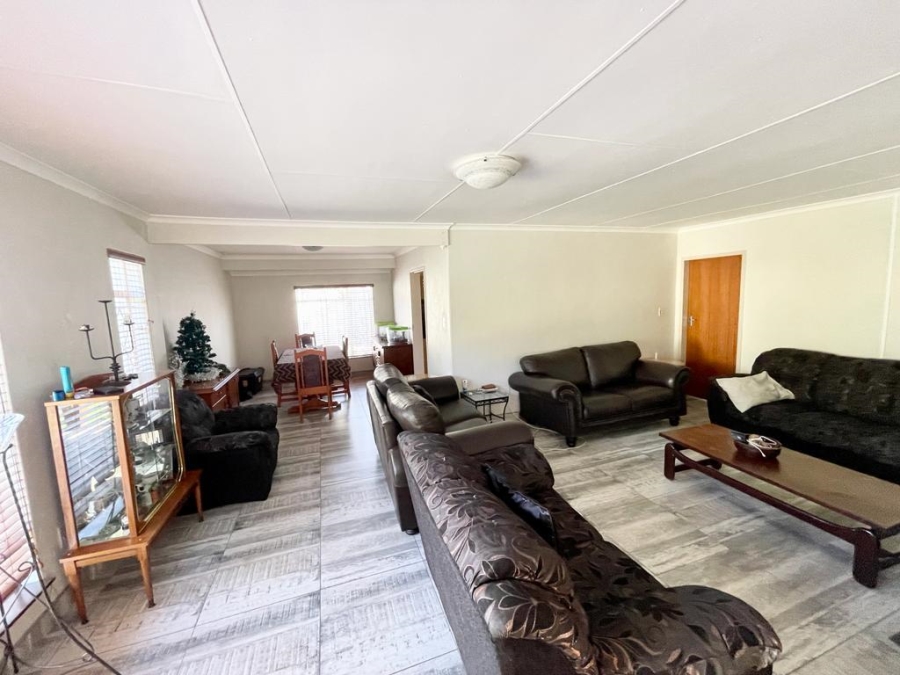 4 Bedroom Property for Sale in Secunda Mpumalanga