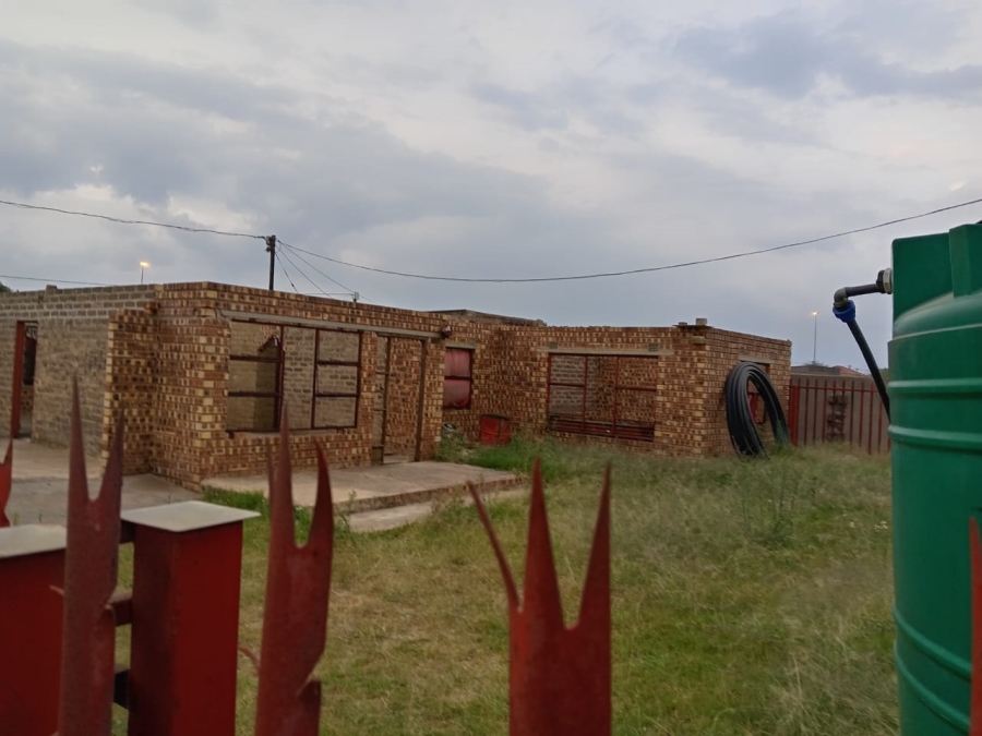 8 Bedroom Property for Sale in Kwaguqa Mpumalanga