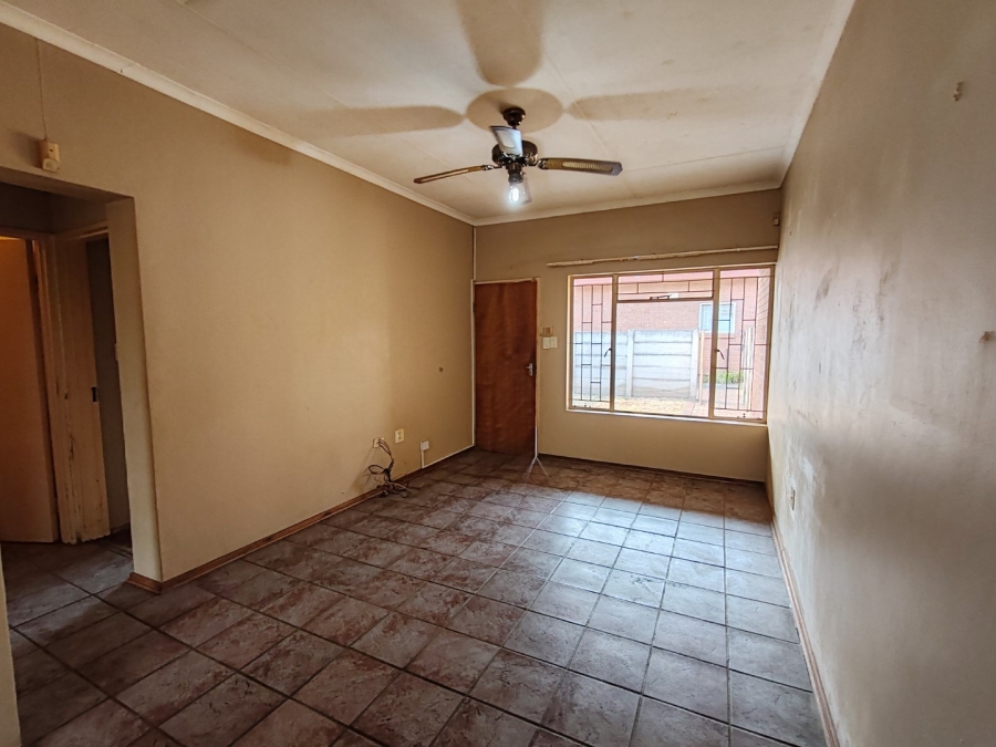 To Let 2 Bedroom Property for Rent in Nelspruit Ext 1 Mpumalanga