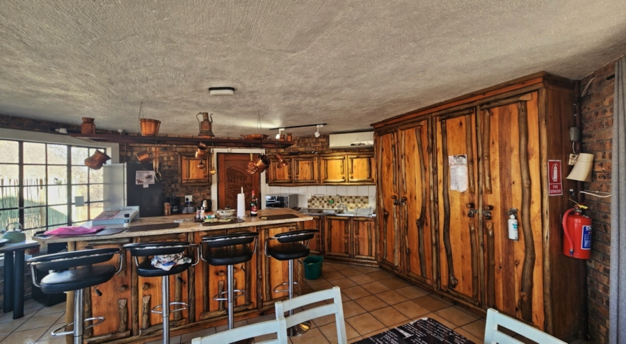 5 Bedroom Property for Sale in Marloth Park Mpumalanga