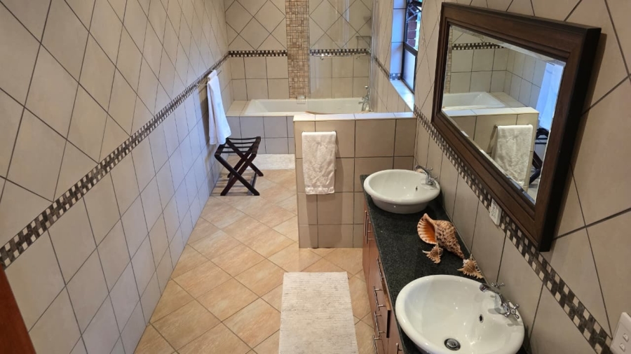 5 Bedroom Property for Sale in Dullstroom Mpumalanga