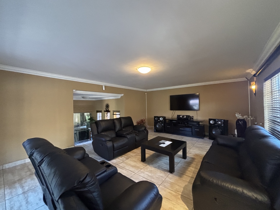 4 Bedroom Property for Sale in Die Heuwel Mpumalanga