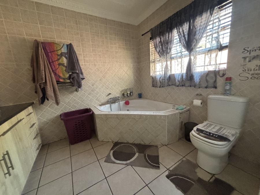 4 Bedroom Property for Sale in Die Heuwel Mpumalanga