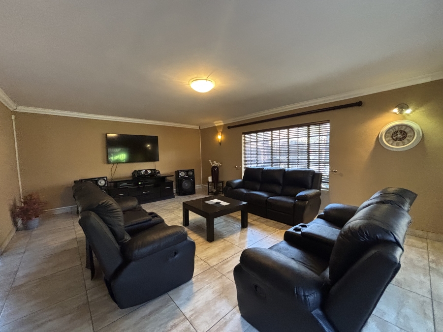 4 Bedroom Property for Sale in Die Heuwel Mpumalanga