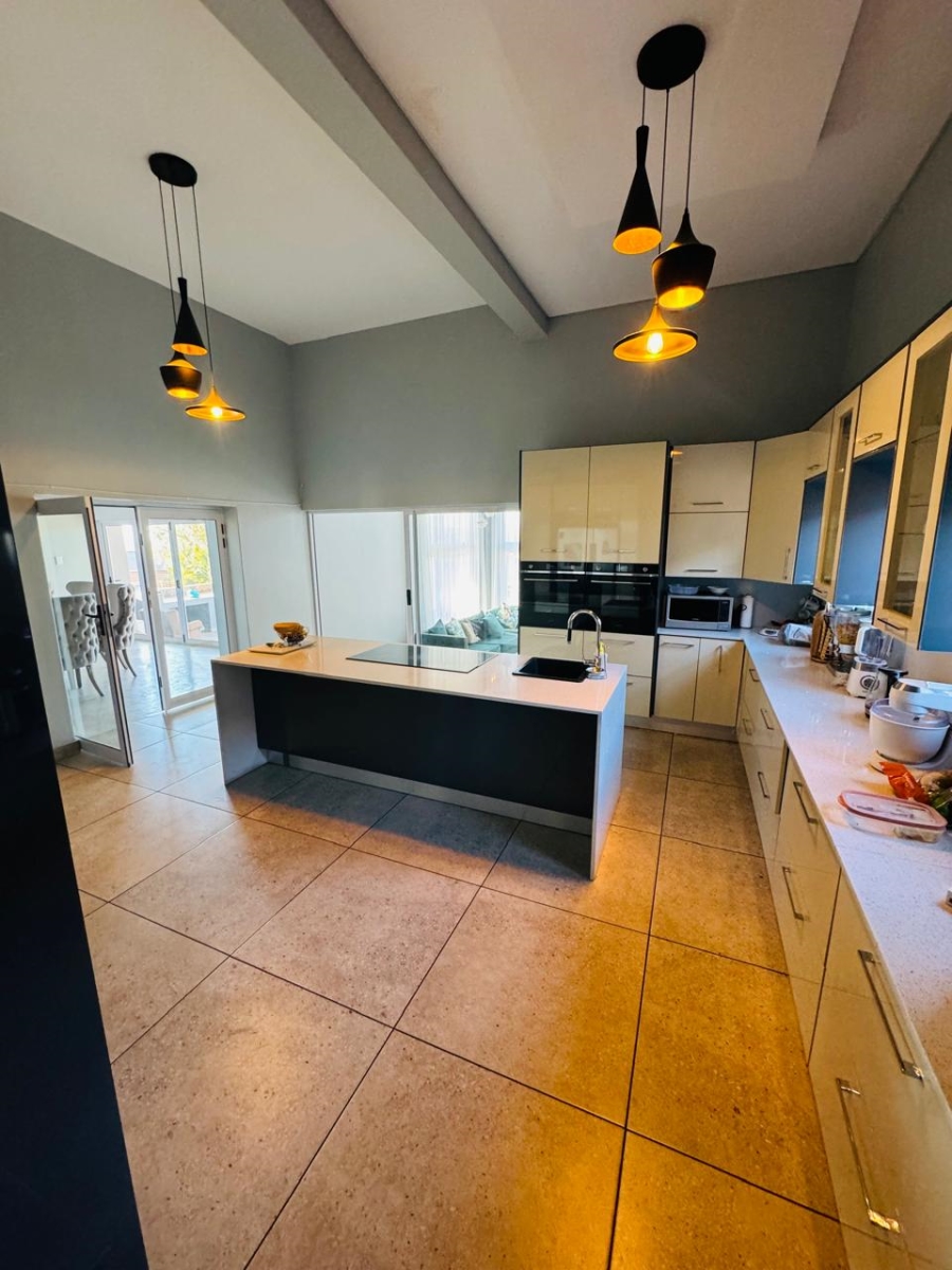 6 Bedroom Property for Sale in Model Park Mpumalanga