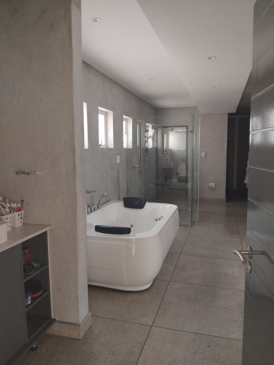 6 Bedroom Property for Sale in Model Park Mpumalanga