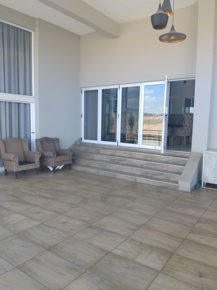 6 Bedroom Property for Sale in Model Park Mpumalanga