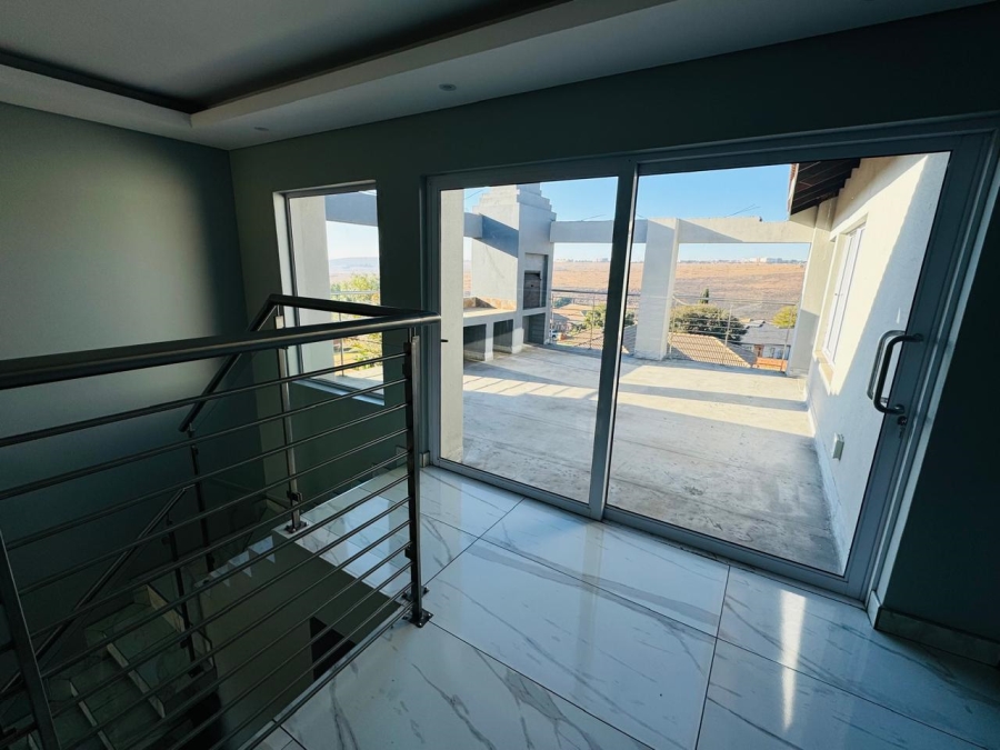 6 Bedroom Property for Sale in Model Park Mpumalanga