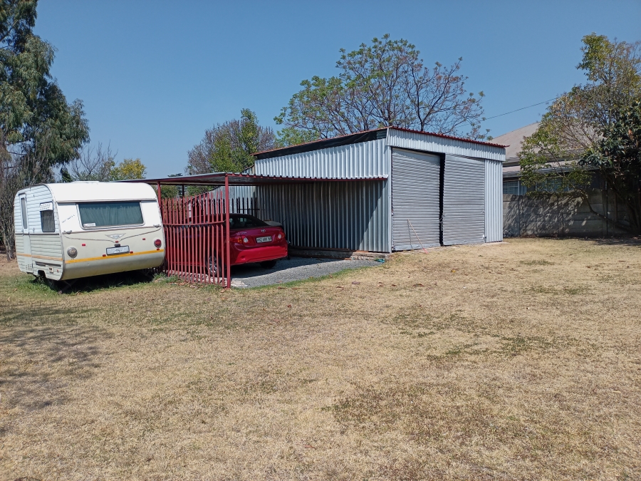 6 Bedroom Property for Sale in Volksrust Mpumalanga