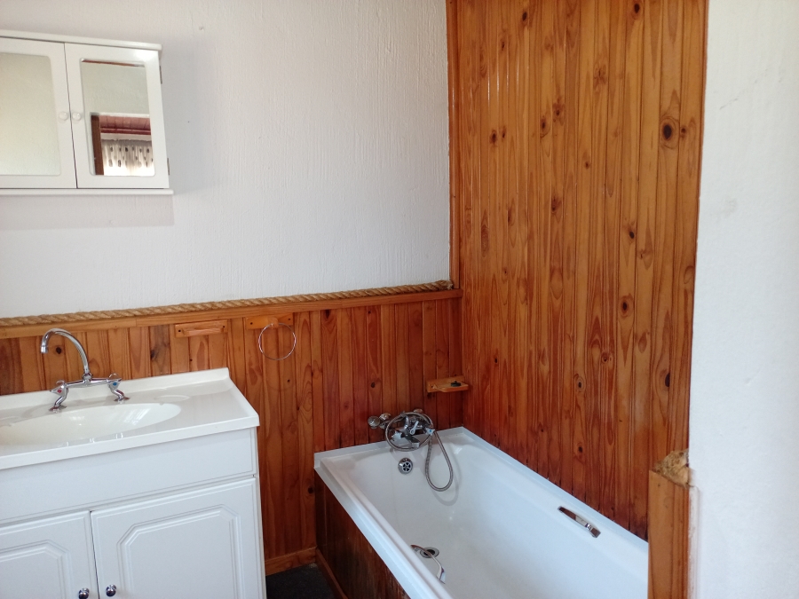 6 Bedroom Property for Sale in Volksrust Mpumalanga