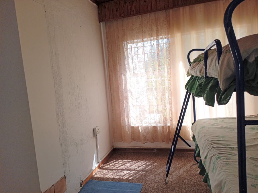 6 Bedroom Property for Sale in Volksrust Mpumalanga