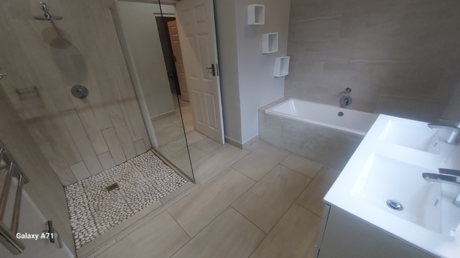 4 Bedroom Property for Sale in White River Mpumalanga