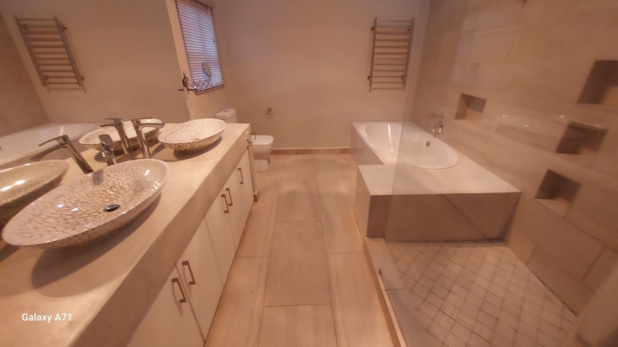 4 Bedroom Property for Sale in White River Mpumalanga