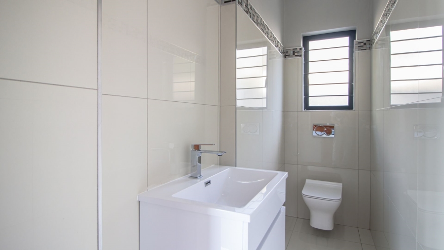 5 Bedroom Property for Sale in Sonheuwel Mpumalanga