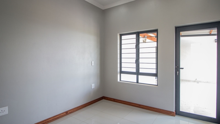 5 Bedroom Property for Sale in Sonheuwel Mpumalanga