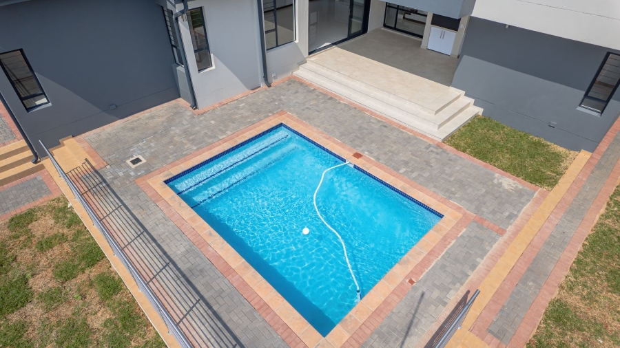 5 Bedroom Property for Sale in Sonheuwel Mpumalanga