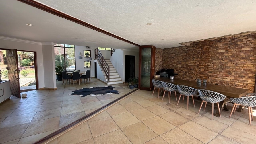 5 Bedroom Property for Sale in White River Country Estate Mpumalanga