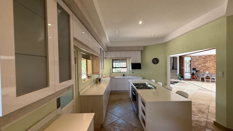 5 Bedroom Property for Sale in White River Country Estate Mpumalanga