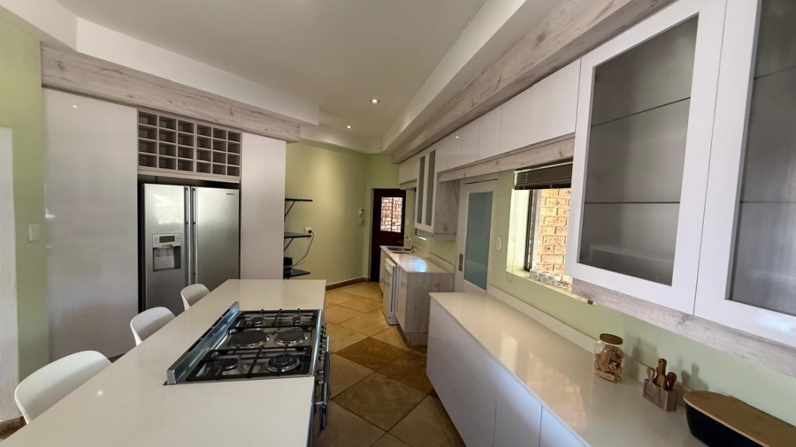 5 Bedroom Property for Sale in White River Country Estate Mpumalanga