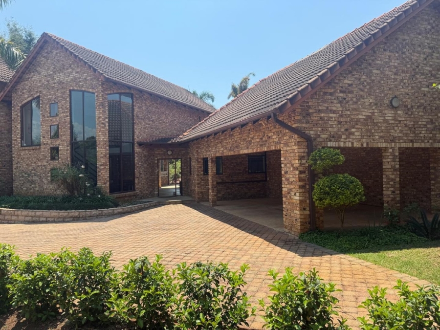 5 Bedroom Property for Sale in White River Country Estate Mpumalanga