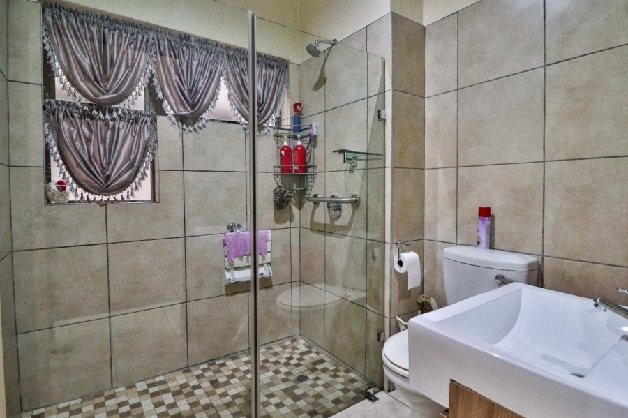 2 Bedroom Property for Sale in Nelspruit Mpumalanga