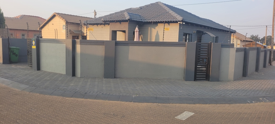 3 Bedroom Property for Sale in Hlalamandi Mpumalanga
