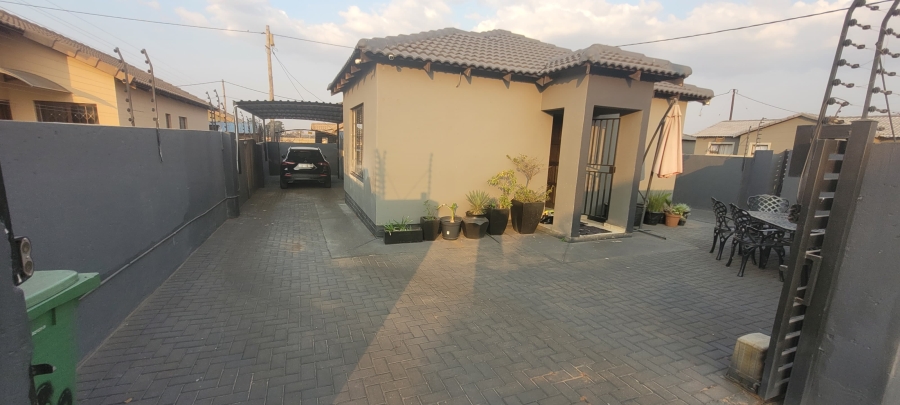 3 Bedroom Property for Sale in Hlalamandi Mpumalanga