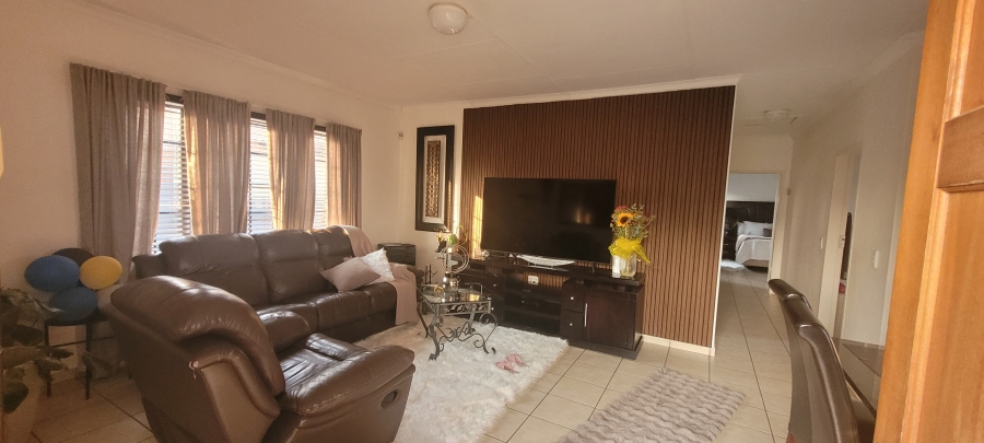 3 Bedroom Property for Sale in Hlalamandi Mpumalanga